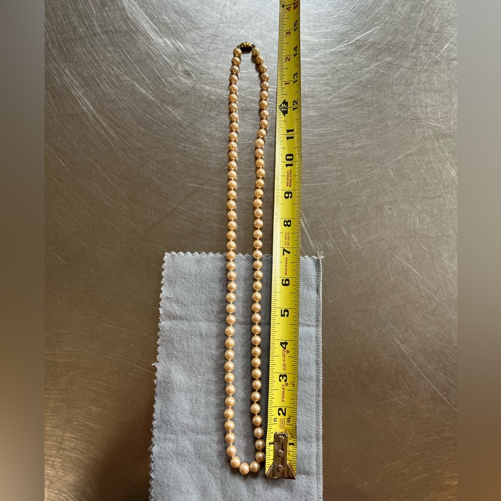 Vintage Monet 14 inch strand of pearls